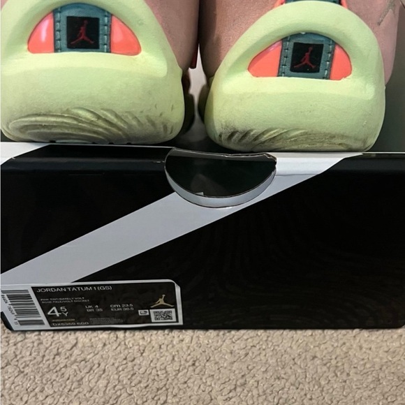 Jayson Tatum - Picture 3 of 3